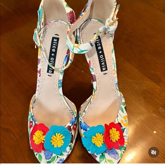 Alice & Olivia x Stacey Bendet floral heels - Picture 2 of 5